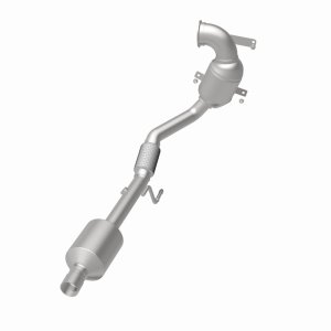 Volkswagen Jetta Catalytic Converter - Underbody - Magnaflow - OEM Grade Direct-Fit - `19-`20