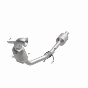 Volkswagen Jetta Catalytic Converter - Underbody - Magnaflow - OEM Grade Direct-Fit - `19-`20