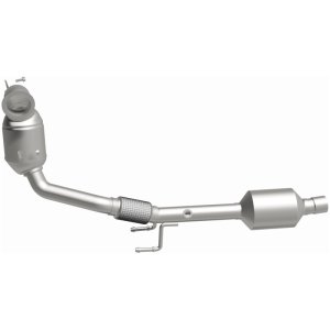 Volkswagen Jetta Catalytic Converter - Underbody - Magnaflow - OEM Grade Direct-Fit - `19-`20