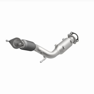Nissan Rogue Sport Catalytic Converter - Rear - Magnaflow - Direct Fit - `17-`20