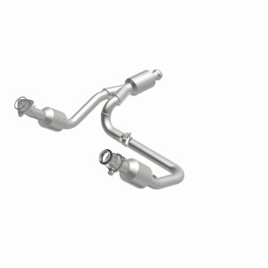 GMC Sierra 1500 Catalytic Converter - Magnaflow - OEM Grade, Direct-Fit - `14-`15 GMC Sierra 1500 Catalytic Converter - Magnaflow - OEM Grade, Direct-Fit - `14-`15