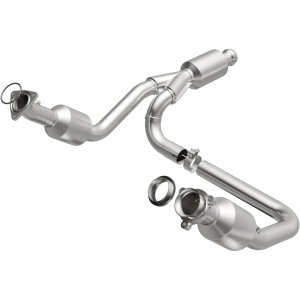 GMC Sierra 1500 Catalytic Converter - Magnaflow - OEM Grade, Direct-Fit - `14-`15