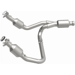 GMC Sierra 1500 Catalytic Converter - Magnaflow - OEM Grade, Direct-Fit - `14-`15 GMC Sierra 1500 Catalytic Converter - Magnaflow - OEM Grade, Direct-Fit - `14-`15