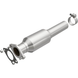 Buick Lucerne Exhaust Catalytic Converter - Rear Underbody - Magnaflow - OEM Grade Federal/EPA Compliant Direct-Fit - `09-`11