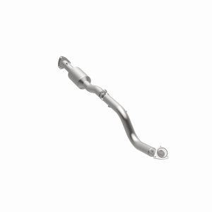 Chevrolet Express 4500 Catalytic Converter - Right Underbody - Magnaflow - OEM Grade Direct-Fit - 2009