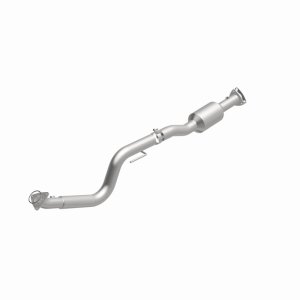 GMC Savana 4500 Catalytic Converter - Right Underbody - Magnaflow - OEM Grade Direct-Fit - 2009
