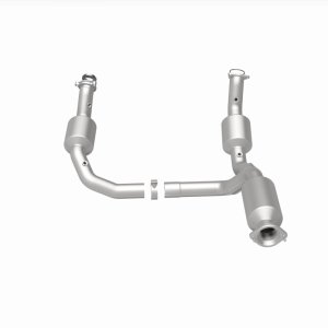 Chevrolet Express 2500 Performance Exhaust - Underbody - Magnaflow - OEM Grade Direct-Fit - `21-`23