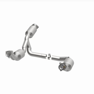 Chevrolet Express 2500 Performance Exhaust - Underbody - Magnaflow - OEM Grade Direct-Fit - `21-`23