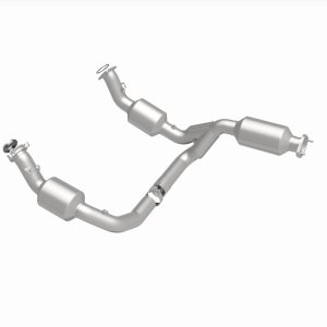 Chevrolet Express 2500 Performance Exhaust - Underbody - Magnaflow - OEM Grade Direct-Fit - `21-`23