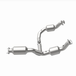 Chevrolet Express 2500 Performance Exhaust - Underbody - Magnaflow - OEM Grade Direct-Fit - `21-`23