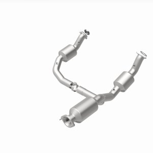 Chevrolet Express 2500 Performance Exhaust - Underbody - Magnaflow - OEM Grade Direct-Fit - `21-`23
