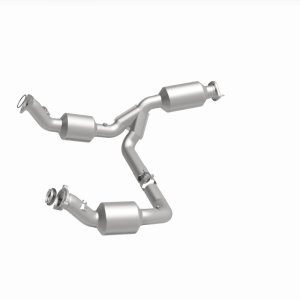 Chevrolet Express 2500 Performance Exhaust - Underbody - Magnaflow - OEM Grade Direct-Fit - `21-`23