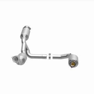 GMC Savana 3500 Performance Exhaust - Underbody - Magnaflow - OEM Grade Direct-Fit - `21-`23
