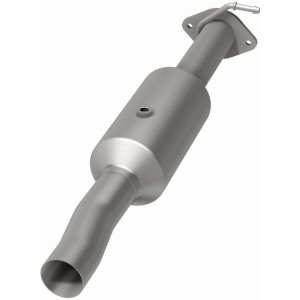 Ford F-350 Super Duty Catalytic Converter - Rear Underbody - Magnaflow - Direct Fit - `09-`10