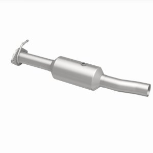 Ford F-550 Super Duty Catalytic Converter - Rear Underbody - Magnaflow - Direct Fit - `09-`10