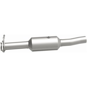 Ford F-550 Super Duty Catalytic Converter - Rear Underbody - Magnaflow - Direct Fit - `09-`10