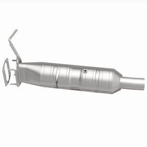 Ford F-59 Commercial Stripped Chassis Catalytic Converter - Underbody - Magnaflow - OEM Grade Direct-Fit - `14-`19
