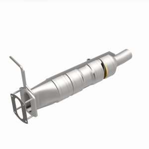 Ford F59 Commercial Stripped Chassis Catalytic Converter - Underbody - Magnaflow - Direct Fit - `14-`17