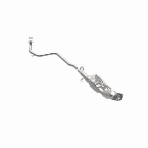 Toyota Prius C Catalytic Converter - Underbody - Magnaflow - OEM Grade Direct-Fit - `14-`19