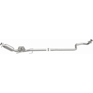 Toyota Prius C Catalytic Converter - Underbody - Magnaflow - OEM Grade Direct-Fit - `14-`19