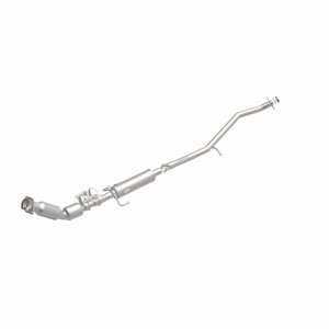 Toyota Prius V Catalytic Converter - Underbody - Magnaflow - OEM Grade Direct-Fit - `12-`17