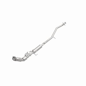 Toyota Prius V Catalytic Converter - Underbody - Magnaflow - OEM Grade Direct-Fit - `12-`17