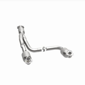 Chevrolet Express 3500 Catalytic Converter - Underbody - Magnaflow - Direct Fit - `12-`20 Chevrolet Express 3500 Catalytic Converter - Underbody - Magnaflow - Direct Fit - `12-`20