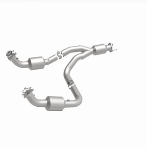 Chevrolet Express 3500 Catalytic Converter - Underbody - Magnaflow - Direct Fit - `12-`20 Chevrolet Express 3500 Catalytic Converter - Underbody - Magnaflow - Direct Fit - `12-`20