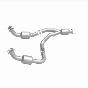 Chevrolet Express 3500 Catalytic Converter - Underbody - Magnaflow - Direct Fit - `12-`20 Chevrolet Express 3500 Catalytic Converter - Underbody - Magnaflow - Direct Fit - `12-`20
