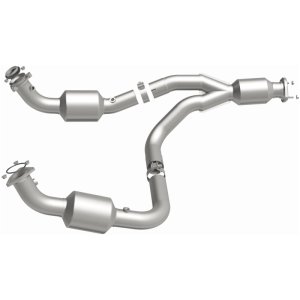 Chevrolet Express 3500 Catalytic Converter - Underbody - Magnaflow - Direct Fit - `12-`20 Chevrolet Express 3500 Catalytic Converter - Underbody - Magnaflow - Direct Fit - `12-`20