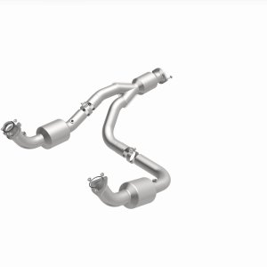 Chevrolet Express 3500 Catalytic Converter - Underbody - Magnaflow - Direct Fit - `12-`20 Chevrolet Express 3500 Catalytic Converter - Underbody - Magnaflow - Direct Fit - `12-`20