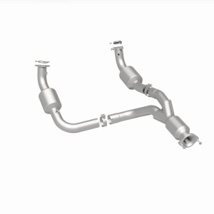 Chevrolet Express 3500 Catalytic Converter - Underbody - Magnaflow - Direct Fit - `12-`20 Chevrolet Express 3500 Catalytic Converter - Underbody - Magnaflow - Direct Fit - `12-`20