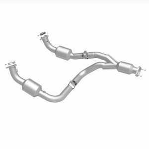 Chevrolet Express 3500 Catalytic Converter - Underbody - Magnaflow - Direct Fit - `12-`20 Chevrolet Express 3500 Catalytic Converter - Underbody - Magnaflow - Direct Fit - `12-`20