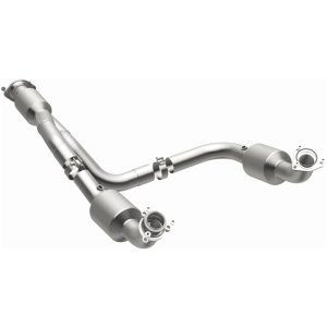 Chevrolet Express 3500 Catalytic Converter - Underbody - Magnaflow - Direct Fit - `12-`20 Chevrolet Express 3500 Catalytic Converter - Underbody - Magnaflow - Direct Fit - `12-`20