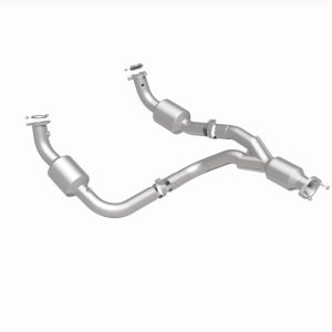 GMC Savana 3500 Catalytic Converter - Underbody - Magnaflow - Direct Fit - `12-`20