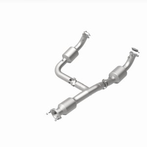GMC Savana 3500 Catalytic Converter - Underbody - Magnaflow - Direct Fit - `12-`20
