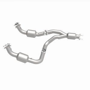 GMC Savana 3500 Catalytic Converter - Underbody - Magnaflow - Direct Fit - `12-`20