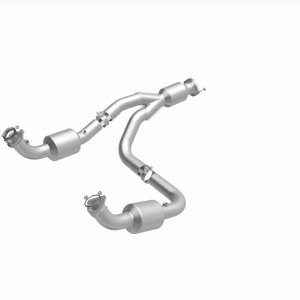 GMC Savana 3500 Catalytic Converter - Underbody - Magnaflow - Direct Fit - `12-`20