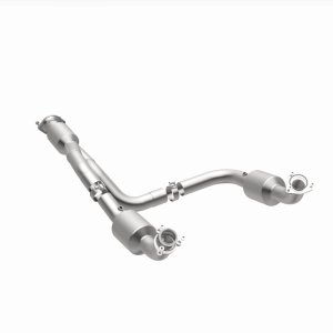 GMC Savana 3500 Catalytic Converter - Underbody - Magnaflow - Direct Fit - `12-`20