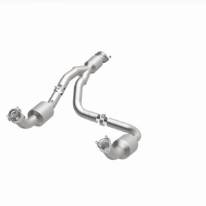 GMC Savana 3500 Catalytic Converter - Underbody - Magnaflow - Direct Fit - `12-`20