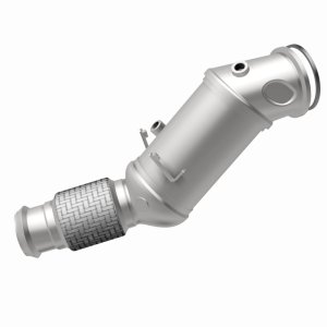 BMW 330i Catalytic Converter - Magnaflow - OEM Grade Federal/EPA Compliant Direct-Fit - `17-`22