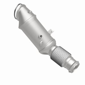 BMW 330i Catalytic Converter - Magnaflow - OEM Grade Federal/EPA Compliant Direct-Fit - `17-`22