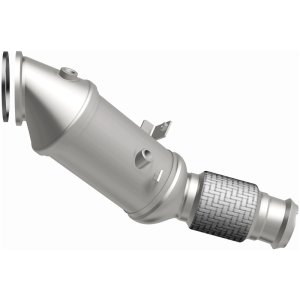 BMW 330i Catalytic Converter - Magnaflow - OEM Grade Federal/EPA Compliant Direct-Fit - `17-`22