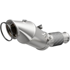 BMW 530e Catalytic Converter - Magnaflow - OEM Grade Federal/EPA Compliant Direct-Fit - `18-`22