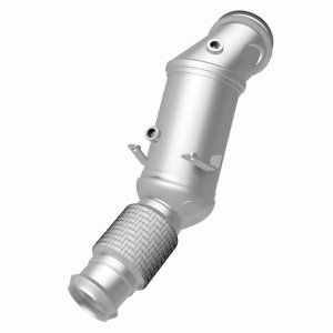 BMW X3 Catalytic Converter - Magnaflow - OEM Grade Federal/EPA Compliant Direct-Fit - `18-`22