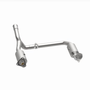 Chevrolet Silverado 1500 Catalytic Converter - Single Underbody - Magnaflow - OEM Grade Direct-Fit - `19-`23