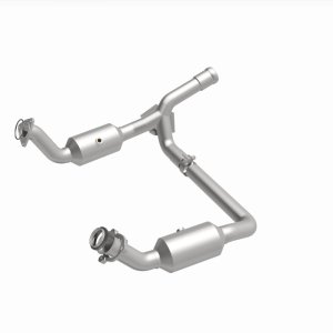 Chevrolet Silverado 1500 Catalytic Converter - Single Underbody - Magnaflow - OEM Grade Direct-Fit - `19-`23