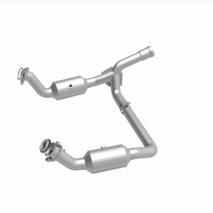Chevrolet Silverado 1500 Catalytic Converter - Single Underbody - Magnaflow - OEM Grade Direct-Fit - `19-`23