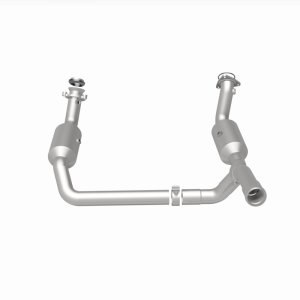 Chevrolet Silverado 1500 Catalytic Converter - Single Underbody - Magnaflow - OEM Grade Direct-Fit - `19-`23