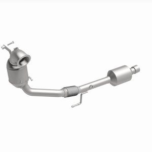 Volkswagen Jetta Catalytic Converter - Magnaflow - OEM Grade Direct-Fit - `22-`24